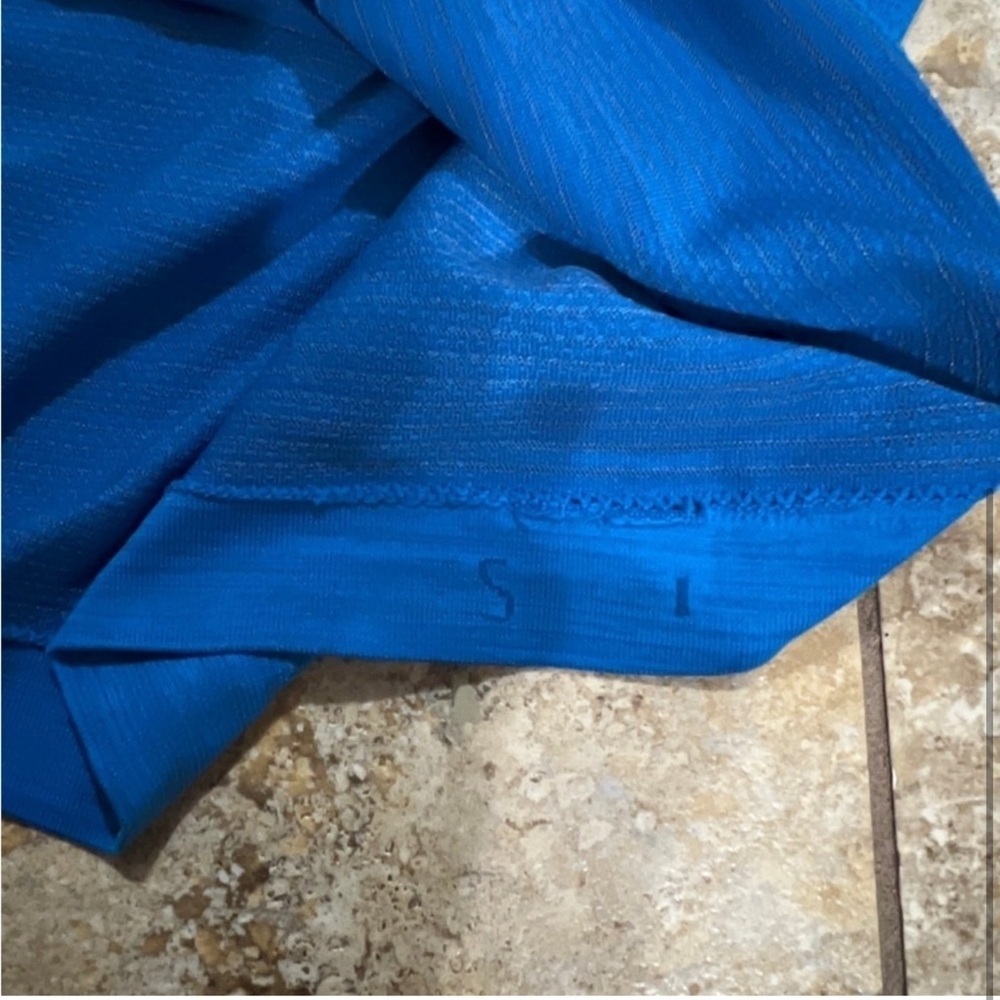 Lululemon Metal Vent Tech Short Sleeve Dark
Royal / Baltic Blue - Picture 4 of 4